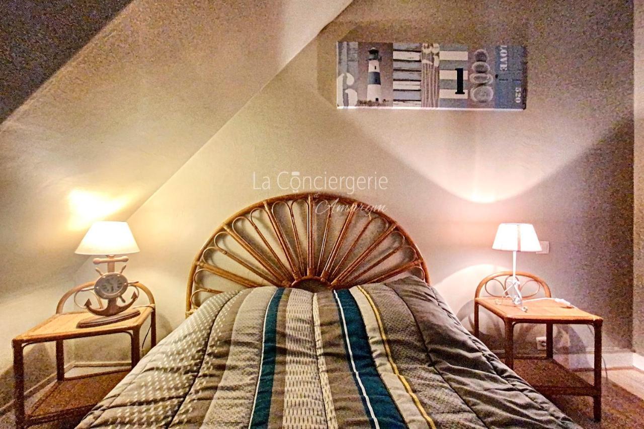 Appartement avec vue sur le port et proche de la mer Le Tréport Extérieur photo